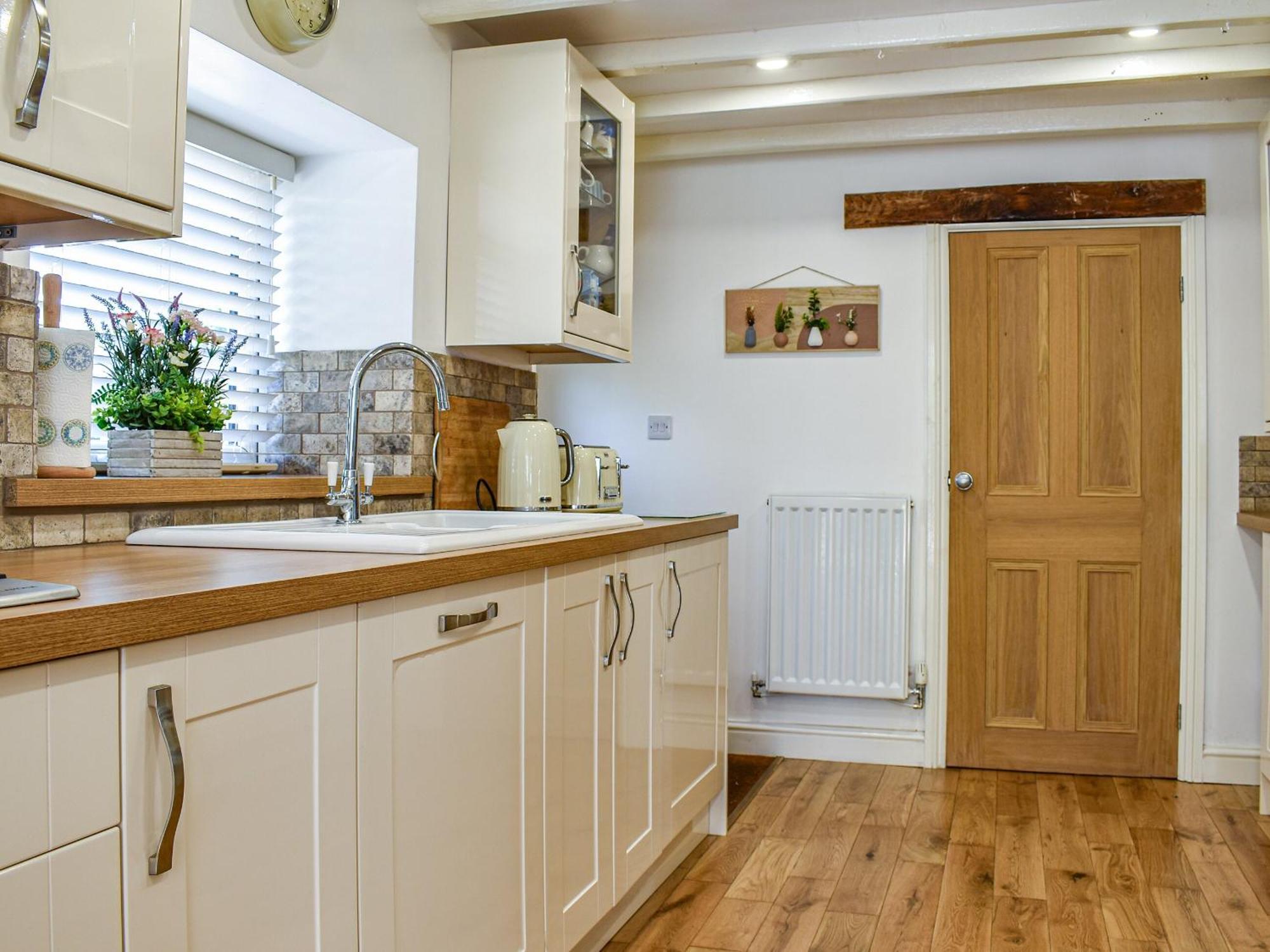 Bathurst Cottage Scarcliffe エクステリア 写真